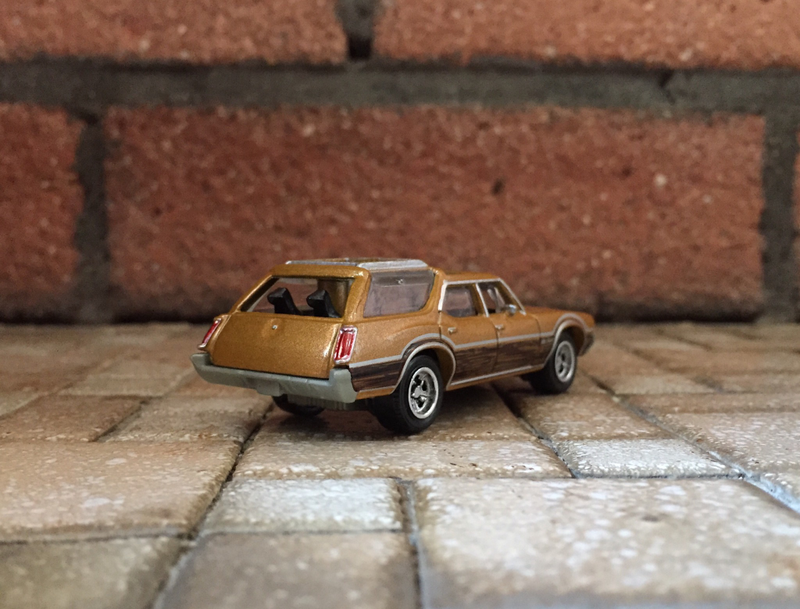 Illustration for article titled Wagon Wednesday - Olds but gold